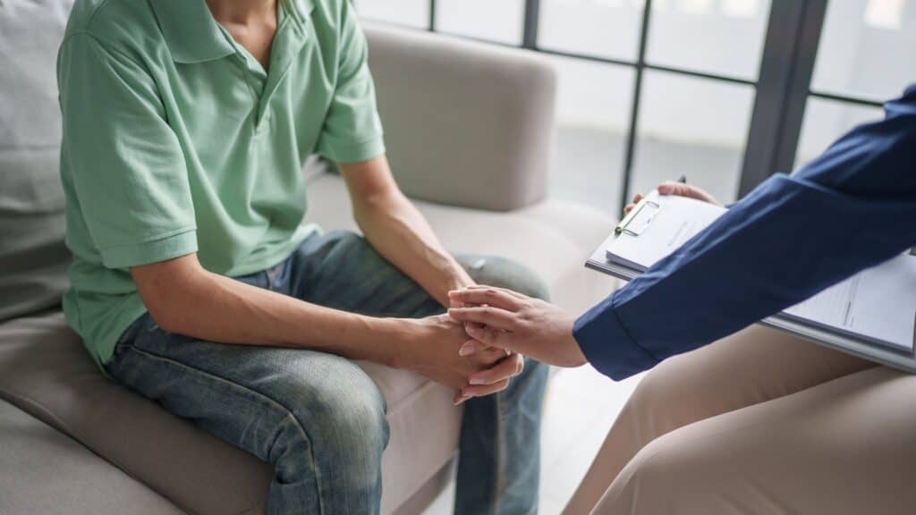 Counselling at a TMS Therapy Center That Accepts Kaiser Permanente